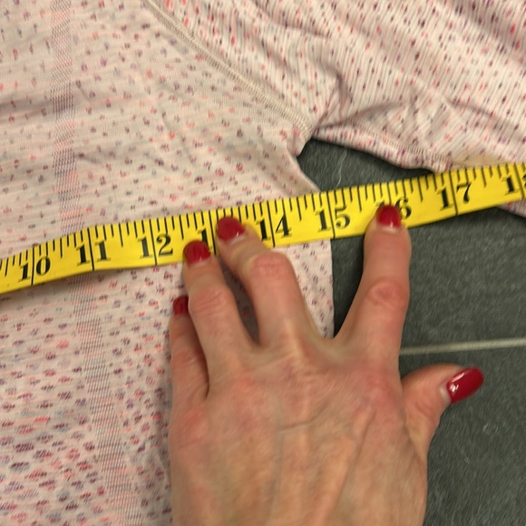 Lululemon long sleeve pink top - Picture 12 of 12